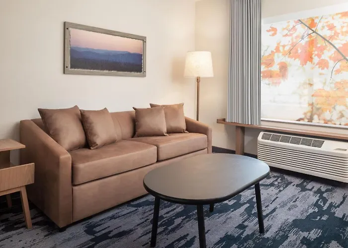 Fairfield Inn & Suites By Marriott Fresno North/Shaw Avenue